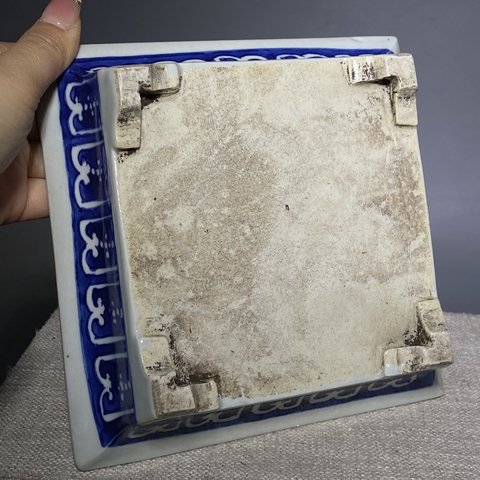 古玩陶瓷青花花卉紋四方花盆托真品鑒賞圖