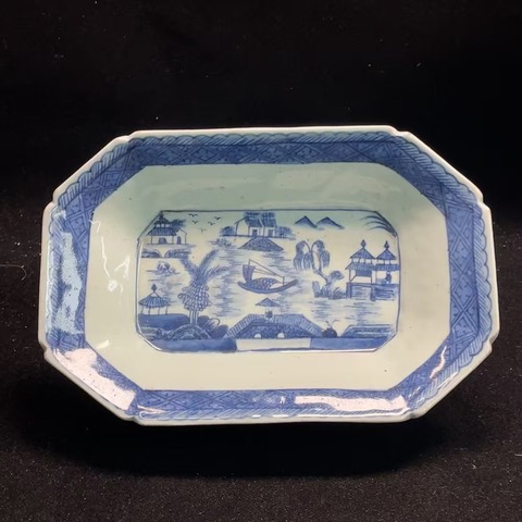 古玩陶瓷清乾隆 青花山水紋折沿盤拍賣,當前價格1600元