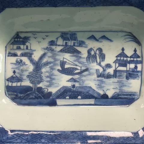 古玩陶瓷清乾隆 青花山水紋折沿盤拍賣,當前價格1600元