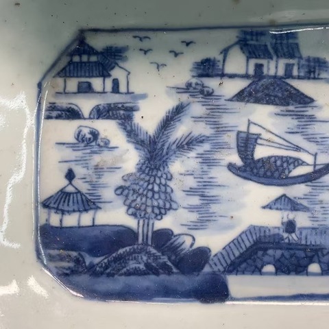 古玩陶瓷清乾隆 青花山水紋折沿盤拍賣,當前價格1600元