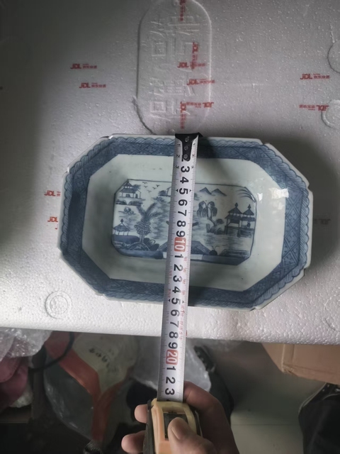 古玩陶瓷清乾隆 青花山水紋折沿盤拍賣,當前價格1600元