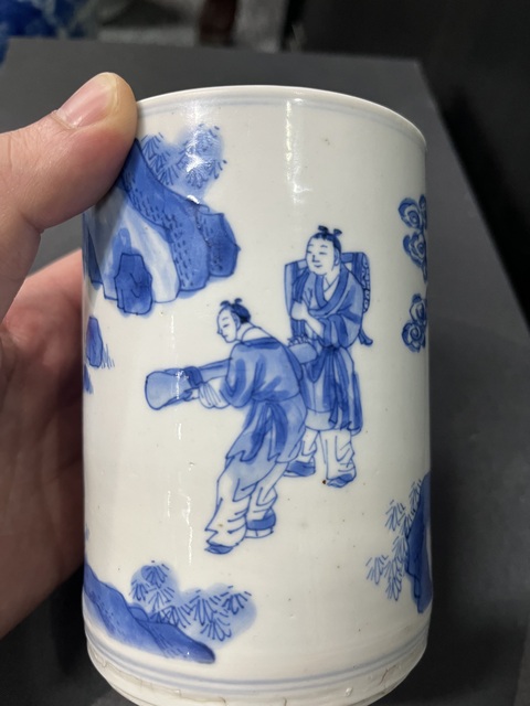 古玩陶瓷清康熙 青花人物紋筆筒真品鑒賞圖