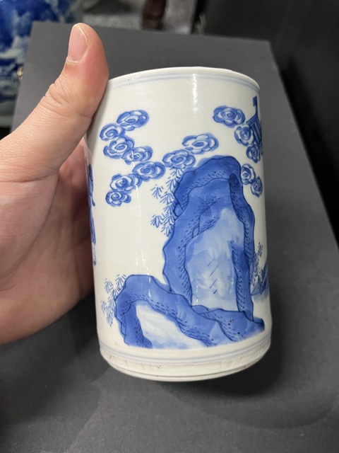 古玩陶瓷清康熙 青花人物紋筆筒真品鑒賞圖