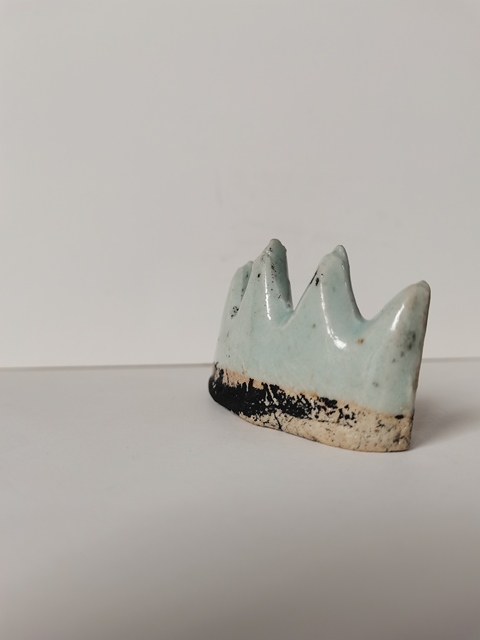 古玩陶瓷豆青釉筆架山拍賣,當(dāng)前價(jià)格0元