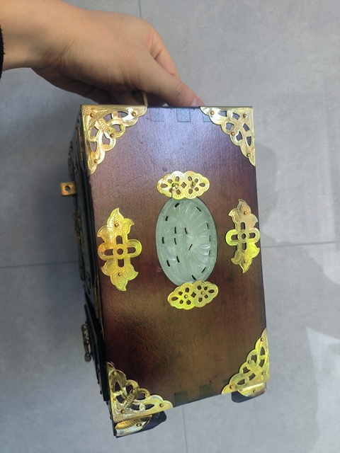 古玩雜項(xiàng)老首飾盒（帶音樂發(fā)條）拍賣，當(dāng)前價(jià)格1888元