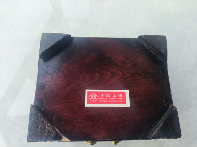 古玩雜項(xiàng)老首飾盒（帶音樂發(fā)條）拍賣，當(dāng)前價(jià)格1888元