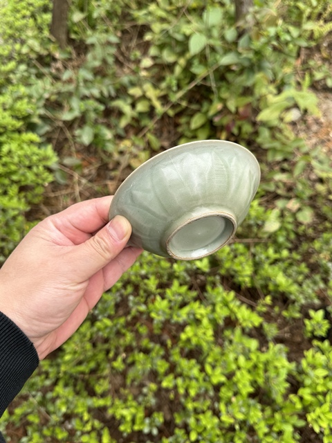 古玩陶瓷龍泉青瓷刻仰蓮紋洗拍賣,當(dāng)前價(jià)格6666元