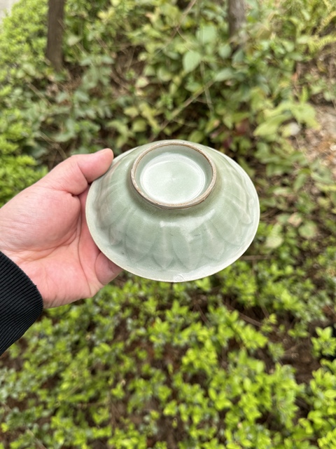 古玩陶瓷龍泉青瓷刻仰蓮紋洗拍賣,當(dāng)前價(jià)格6666元