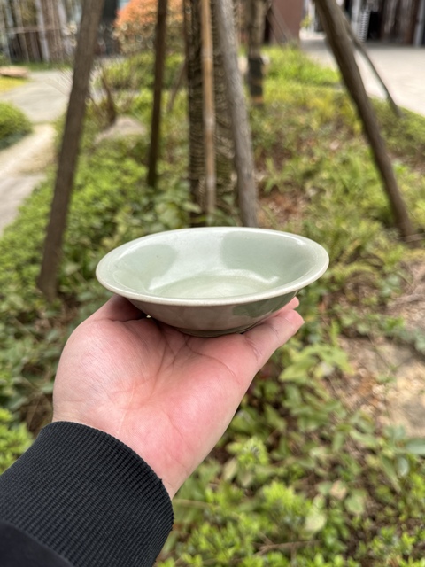 古玩陶瓷龍泉青瓷刻仰蓮紋洗拍賣,當(dāng)前價(jià)格6666元
