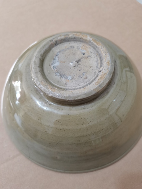 古玩陶瓷龍泉青瓷刻花碗拍賣,當(dāng)前價(jià)格0元