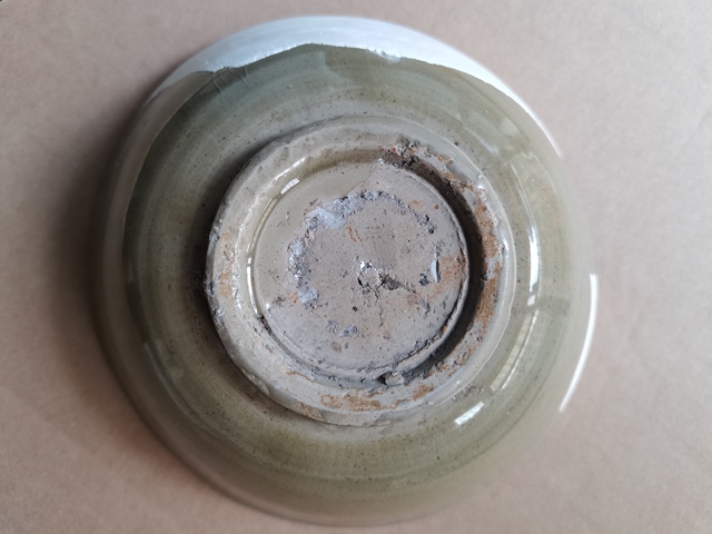 古玩陶瓷龍泉青瓷刻花碗拍賣,當(dāng)前價(jià)格0元