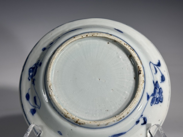 古玩陶瓷盤真品鑒賞圖