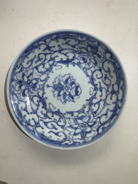 古玩陶瓷青花纏枝花卉紋盤拍賣,當(dāng)前價(jià)格600元