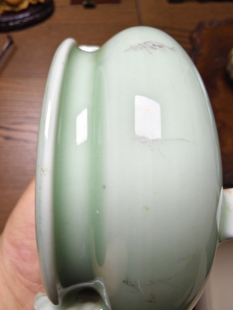 古玩陶瓷冬青釉彩繪花卉紋香爐拍賣，當前價格980元