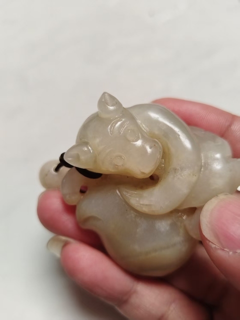 古玩玉器玉猴獻壽真品鑒賞圖