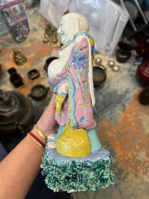 古玩陶瓷彌勒佛粉彩塑像真品鑒賞圖