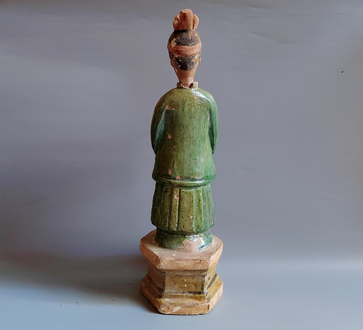 古玩陶瓷明三彩人物俑真品鑒賞圖