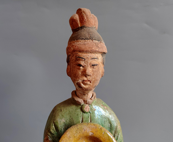 古玩陶瓷明三彩人物俑真品鑒賞圖