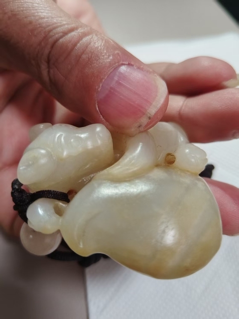 古玩玉器玉猴獻壽真品鑒賞圖
