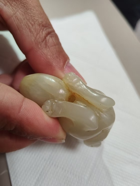 古玩玉器玉猴獻壽真品鑒賞圖