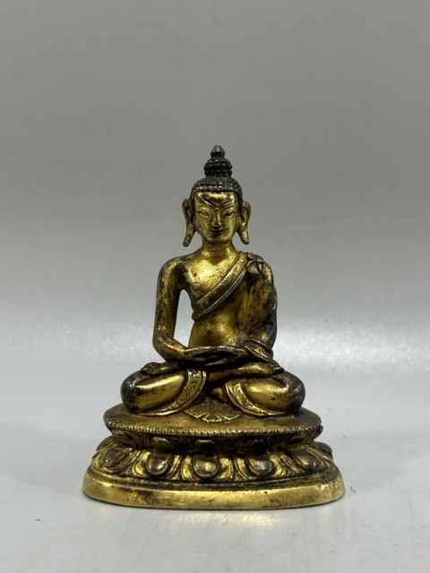 古玩雜項(xiàng)銅鎏金無量壽佛拍賣，當(dāng)前價(jià)格9999元