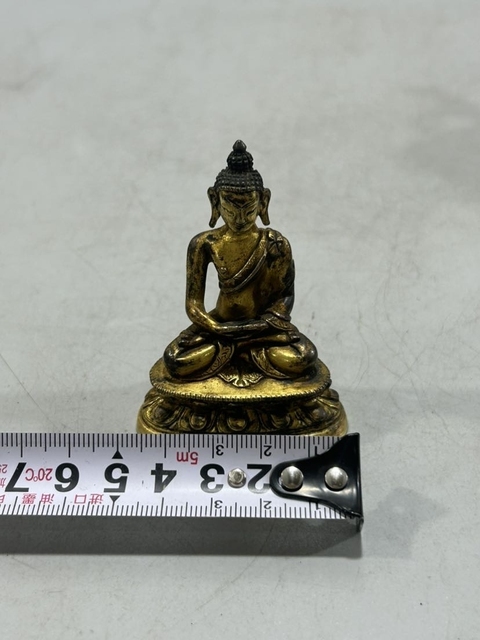 古玩雜項(xiàng)銅鎏金無量壽佛拍賣，當(dāng)前價(jià)格9999元