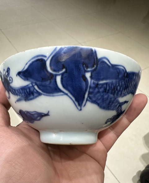 古玩陶瓷青花過墻龍紋茶碗真品鑒賞圖