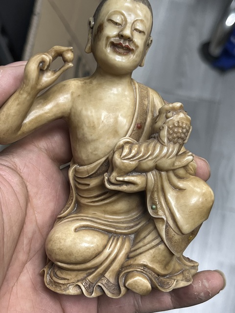 古玩玉器壽山石雕“羅漢”擺件真品鑒賞圖
