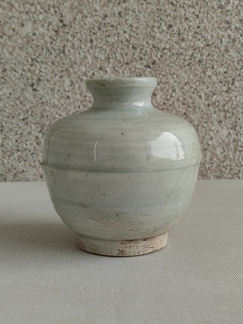 古玩陶瓷白釉瓶拍賣(mài),當(dāng)前價(jià)格680元
