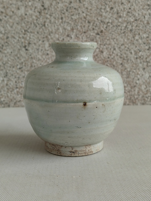 古玩陶瓷白釉瓶拍賣(mài),當(dāng)前價(jià)格680元