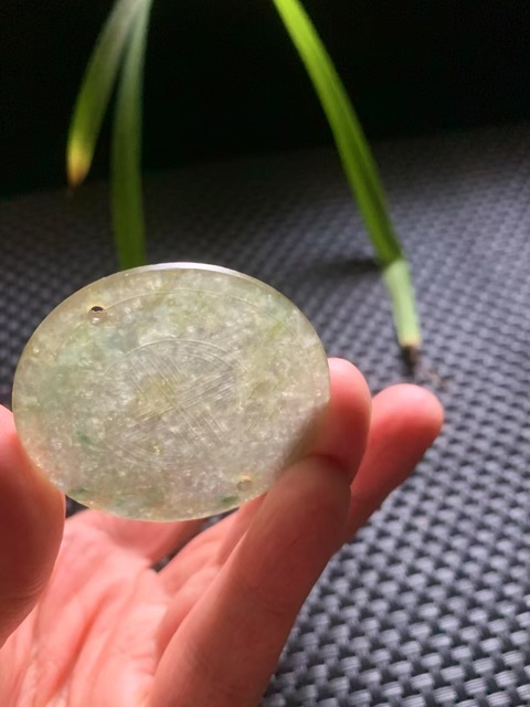 古玩玉器清代翡翠雕“團壽紋佩”拍賣，當前價格9900元