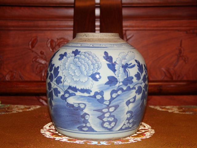 古玩陶瓷清中期?青花洞石牡丹紋罐（全品）拍賣，當前價格2588元