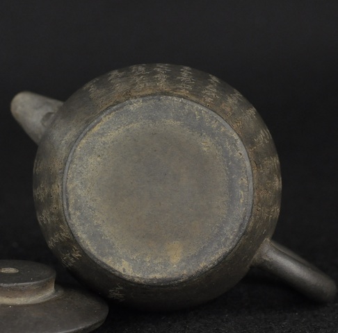 古玩雜項(xiàng)紫砂壺拍賣(mài)，當(dāng)前價(jià)格2500元