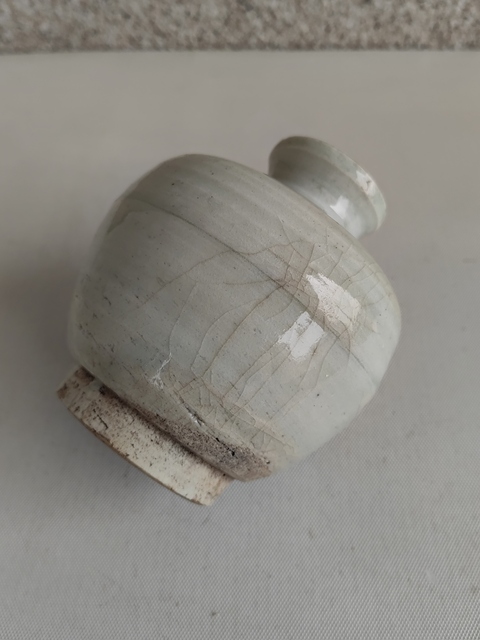 古玩陶瓷白釉瓶拍賣(mài),當(dāng)前價(jià)格680元