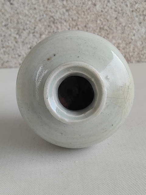 古玩陶瓷白釉瓶拍賣(mài),當(dāng)前價(jià)格680元