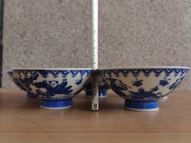 古玩陶瓷嬰戲紋青花小碗拍賣，當(dāng)前價(jià)格398元