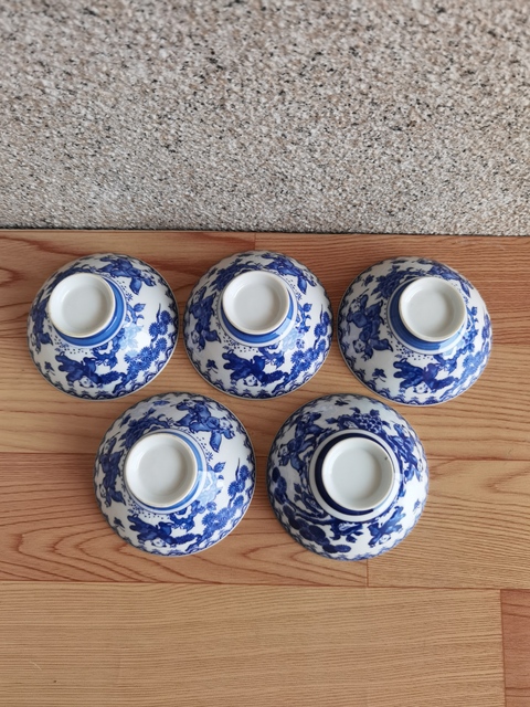 古玩陶瓷嬰戲紋青花小碗拍賣，當(dāng)前價(jià)格398元