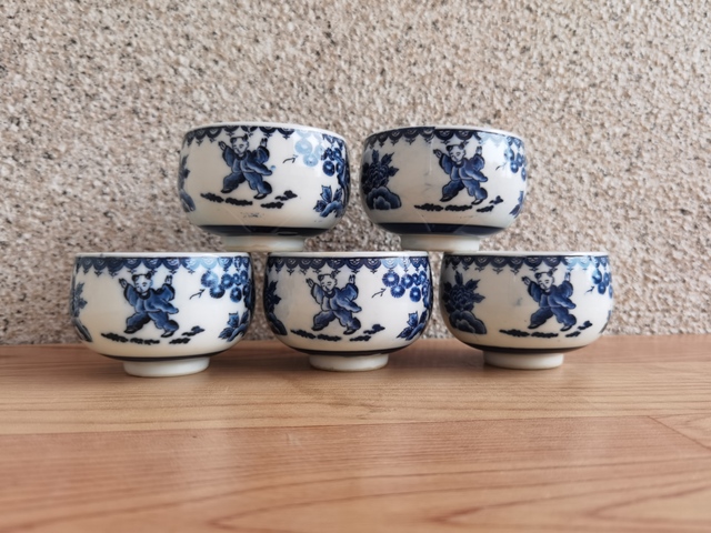 古玩陶瓷嬰戲紋杯拍賣，當(dāng)前價(jià)格260元