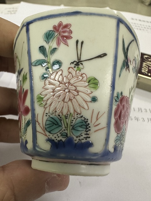 古玩陶瓷清雍正粉彩花鳥紋六方杯拍賣,當前價格8750元