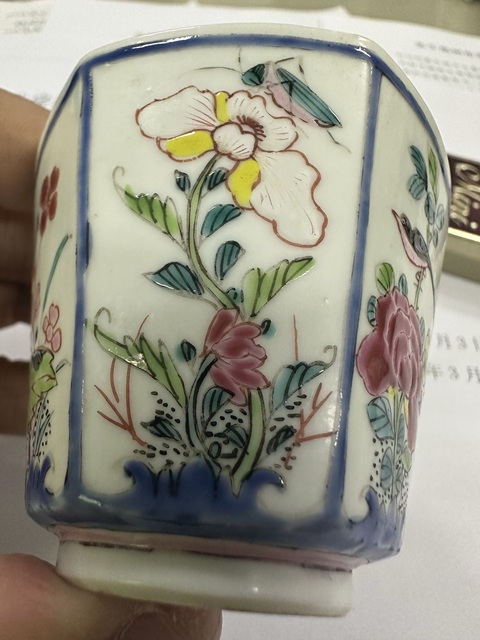 古玩陶瓷清雍正粉彩花鳥紋六方杯拍賣,當前價格8750元