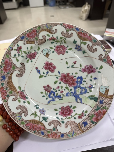 古玩陶瓷雍正粉彩花卉紋折沿盤拍賣,當前價格6500元