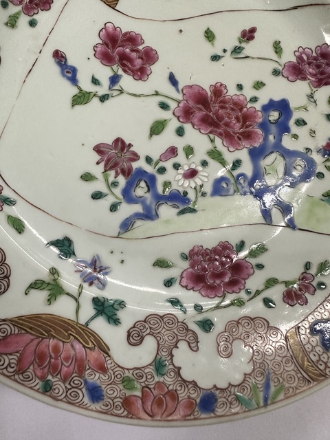 古玩陶瓷雍正粉彩花卉紋折沿盤拍賣,當前價格6500元