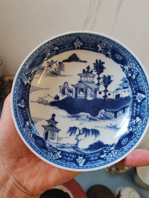 古玩陶瓷清乾隆時期青花山水樓閣臥盤拍賣,當(dāng)前價格880元