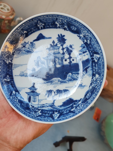古玩陶瓷清乾隆時期青花山水樓閣臥盤拍賣,當(dāng)前價格880元
