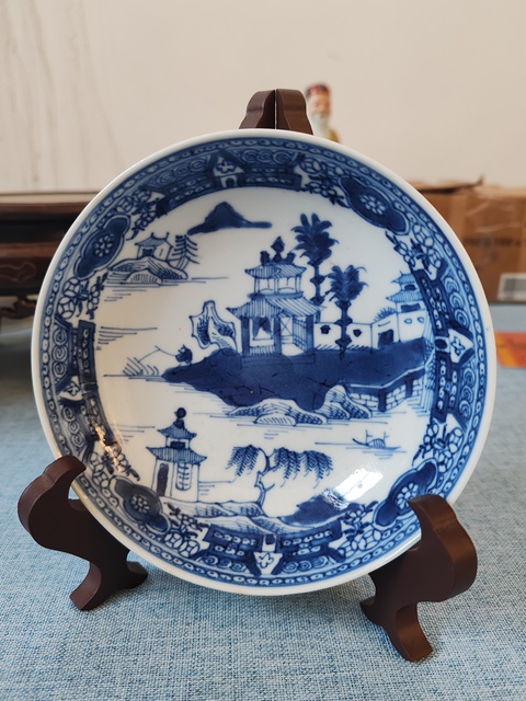 古玩陶瓷清乾隆時期青花山水樓閣臥盤拍賣,當(dāng)前價格880元