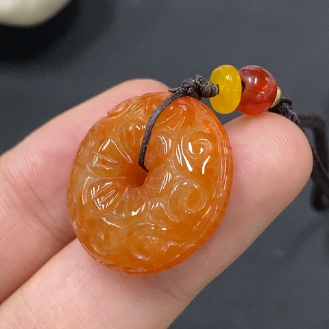 古玩玉器284翡翠平安扣掛件 配珠非A 貨品總重約8g 配證書拍賣,當前價格280元