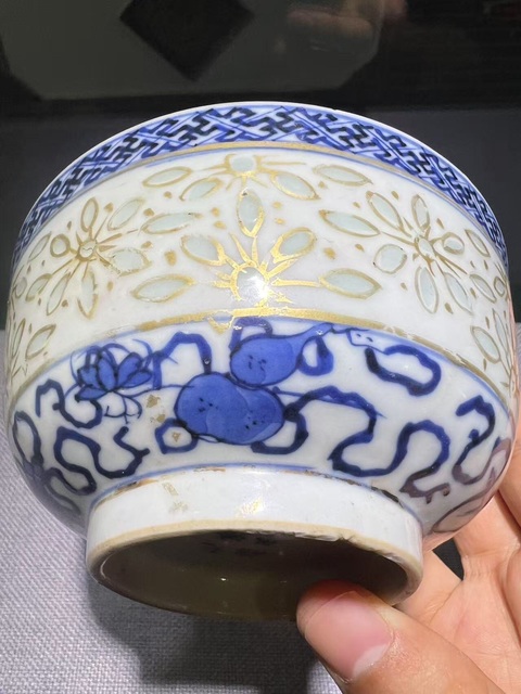 古玩陶瓷光緒·青花描金團鶴暗八仙紋碗真品鑒賞圖