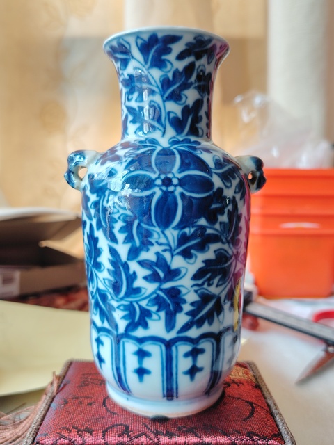 古玩陶瓷青花花卉紋獅耳瓶拍賣,當前價格6666元