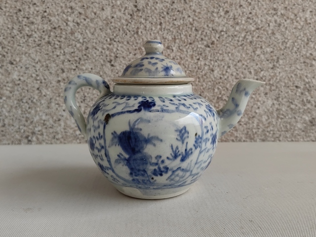 古玩陶瓷青花執(zhí)壺拍賣,當前價格1200元