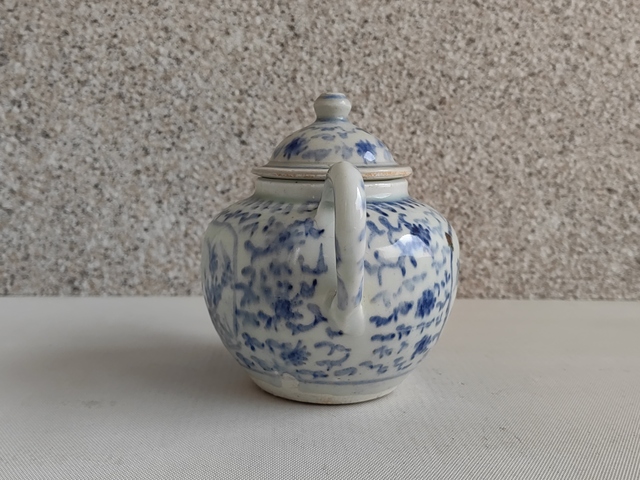 古玩陶瓷青花執(zhí)壺拍賣,當前價格1200元